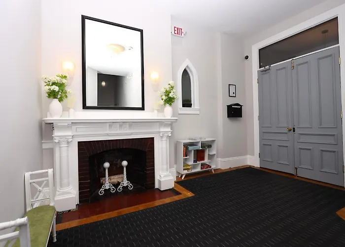 Cozy & Stylish Newbury Street Studio, #9